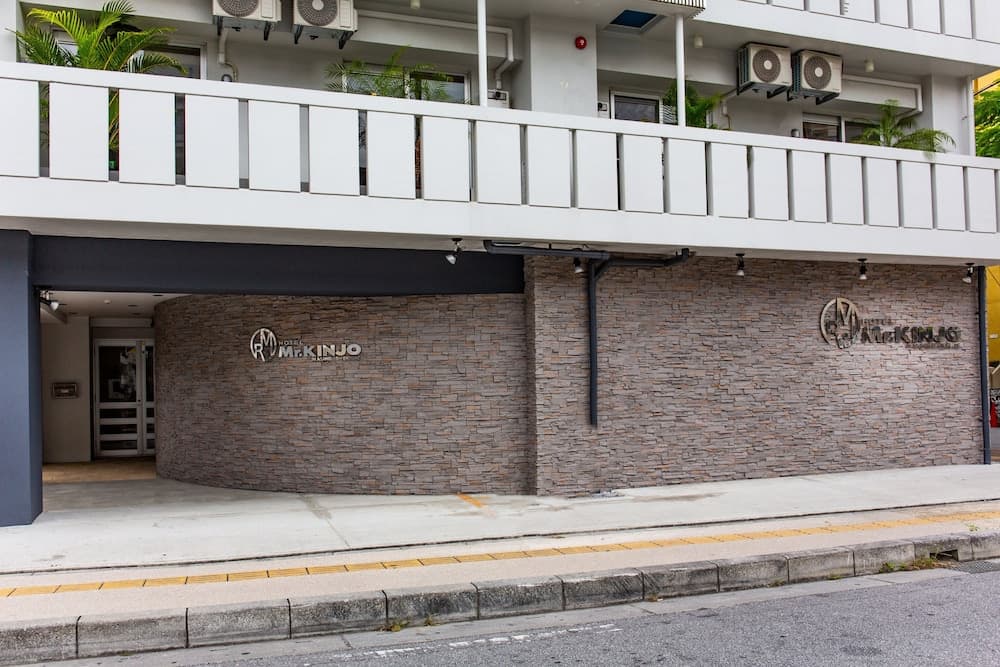 Mr.KINJO in Asahibashi station square, Naha, photo 6