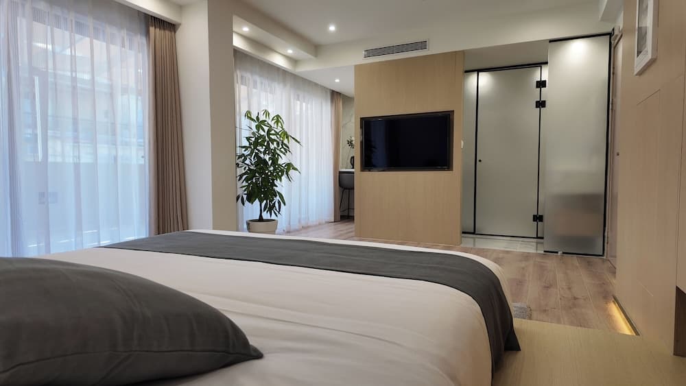 CC LUX Suites in Piraeus Port, Piraeus, photo 4
