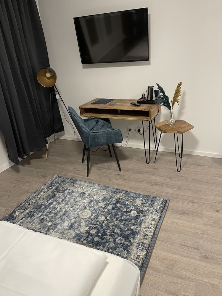 Hotel room at Aparthotel Neumünster City