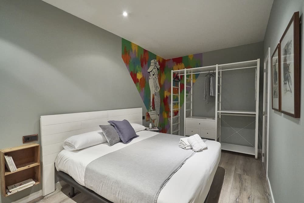 AinB Las Ramblas Colón Apartments, Barcelona, photo 2