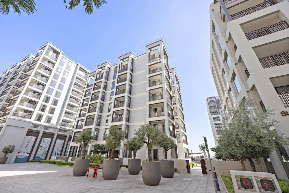 Silkhaus Summer Towers Creek Harbour, Dubai