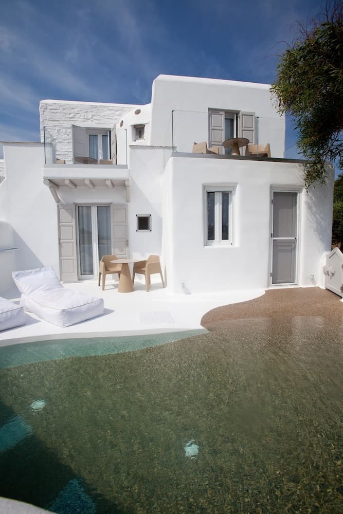Golden Sun Hotel, Naxos