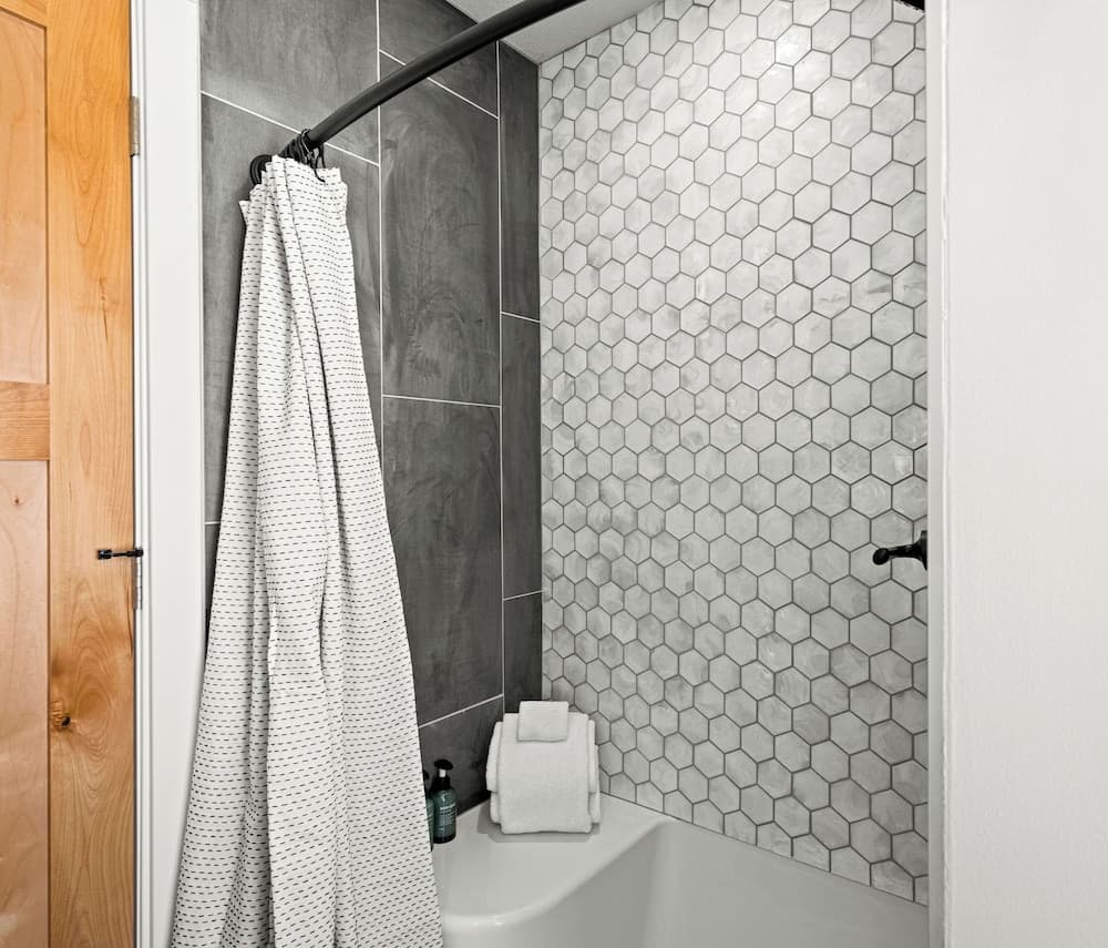 Dragestil 715 Duluth Condos, Duluth, photo 5