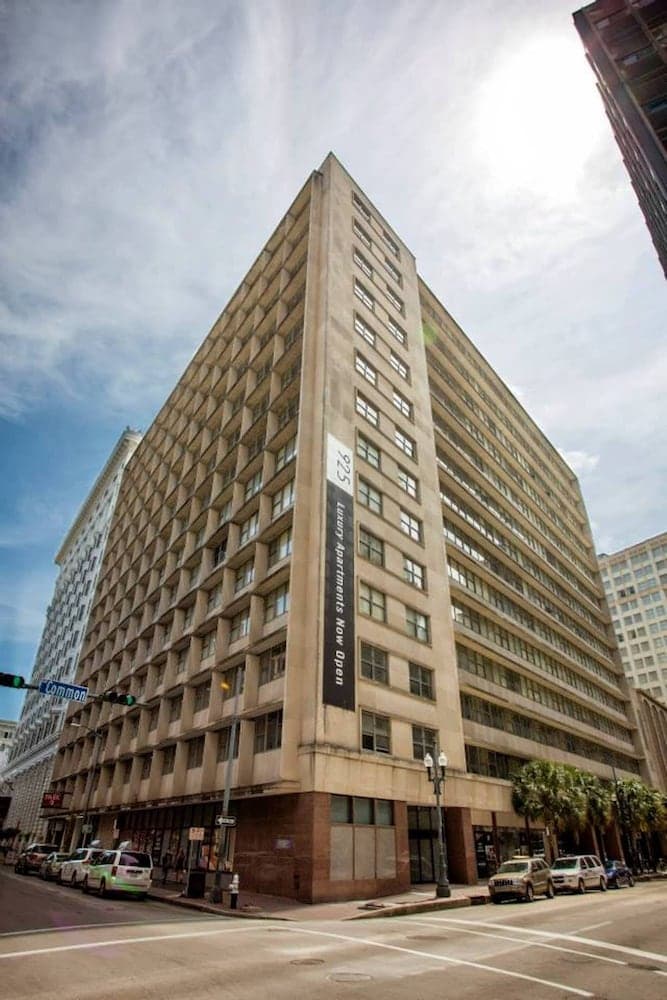 Spacious Modern Condos near French Quarter, New Orleans