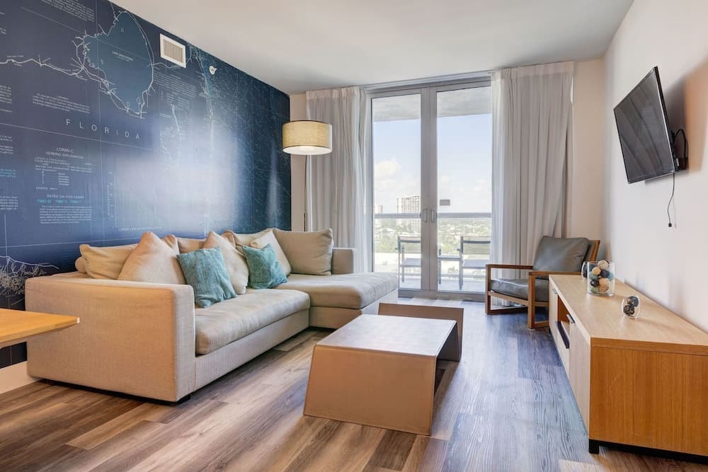 Beachwalk Private Apartments, Hallandale Beach, photo 2