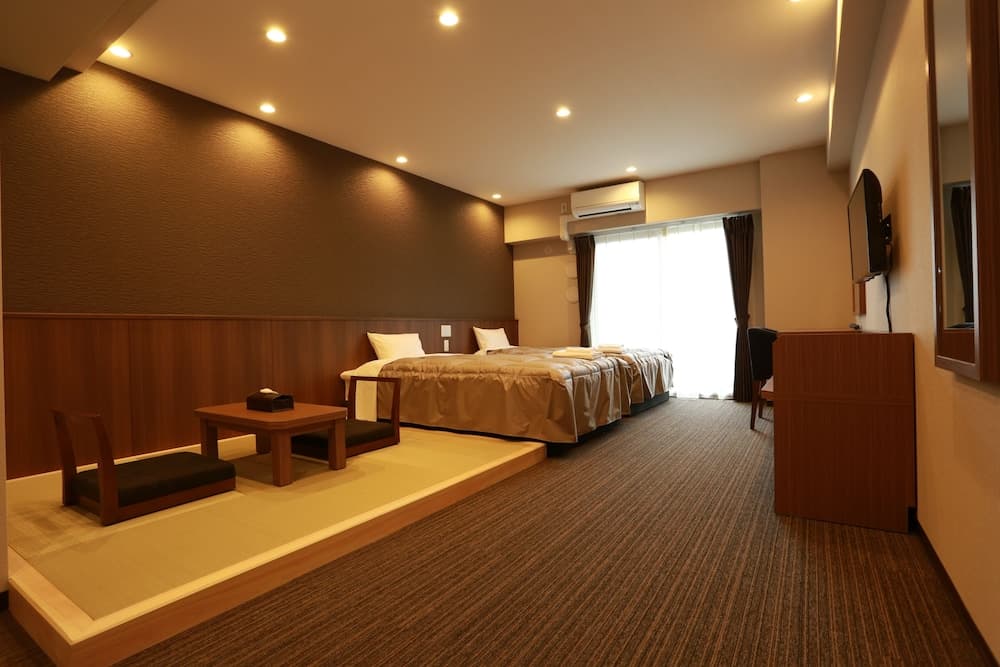 The Base Sakaihigashi Apartment Hotel, Sakai