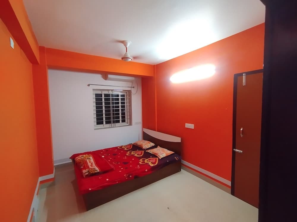 The Lakeview Classic Homestay, Agartala