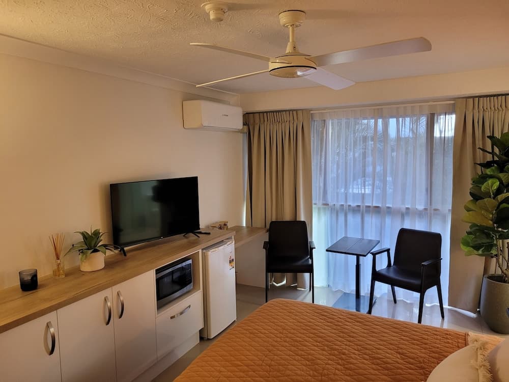 Surfers Chalet, Surfers Paradise, photo 6