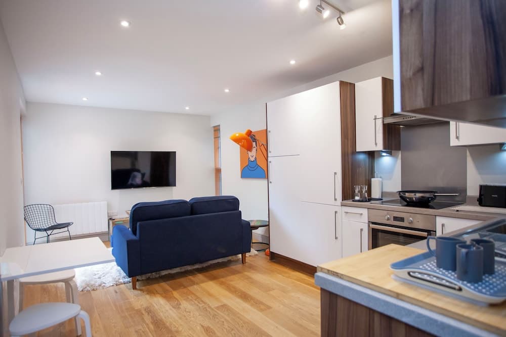 Higgihaus Cabot Mews Aparthotel, Bristol, photo 2