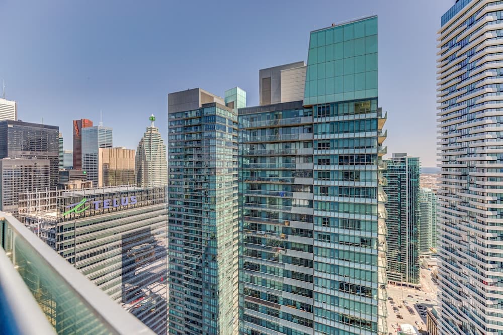 Lavish Suites, Toronto, photo 2
