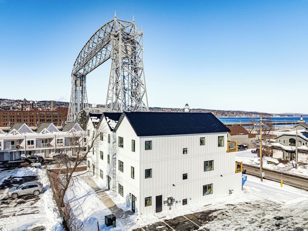 Dragestil 715 Duluth Condos, Duluth, photo 3