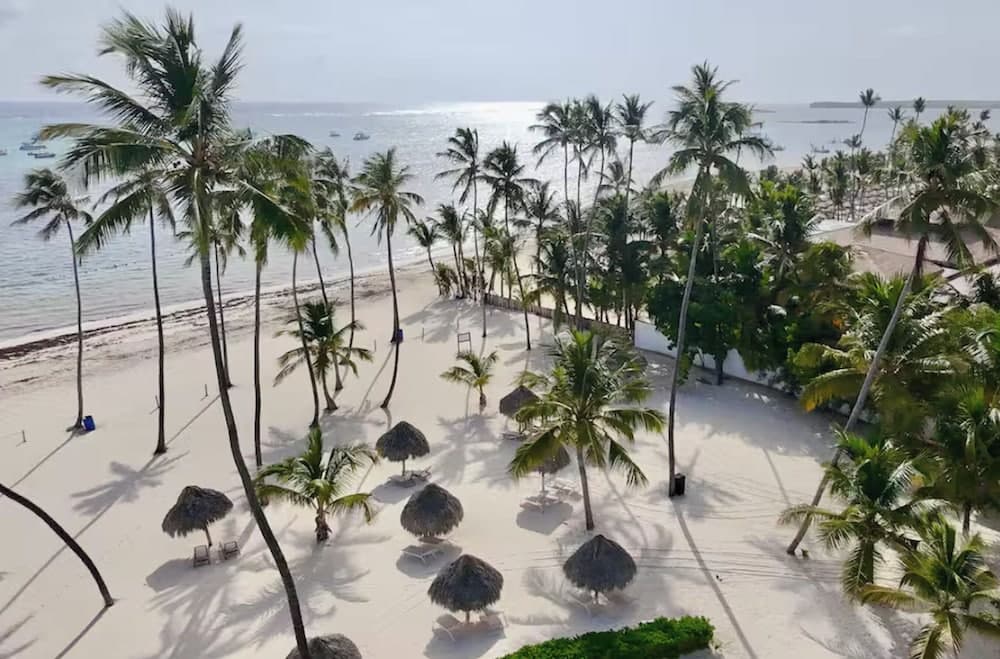 TROPICAL RETREAT at PLAYA LOS CORALES, Punta Cana, photo 6