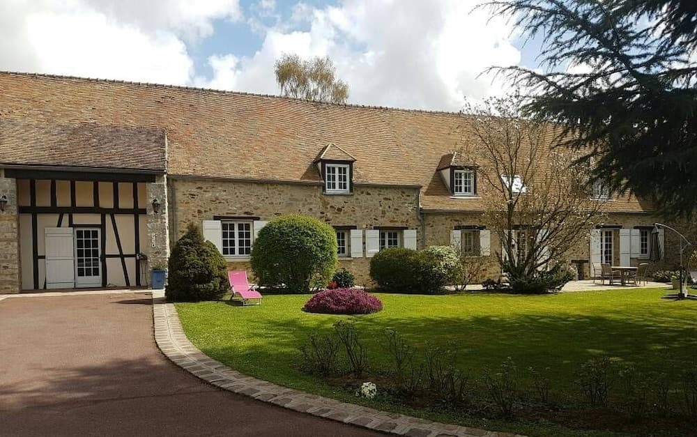 Domaine des trois châteaux, Moisenay
