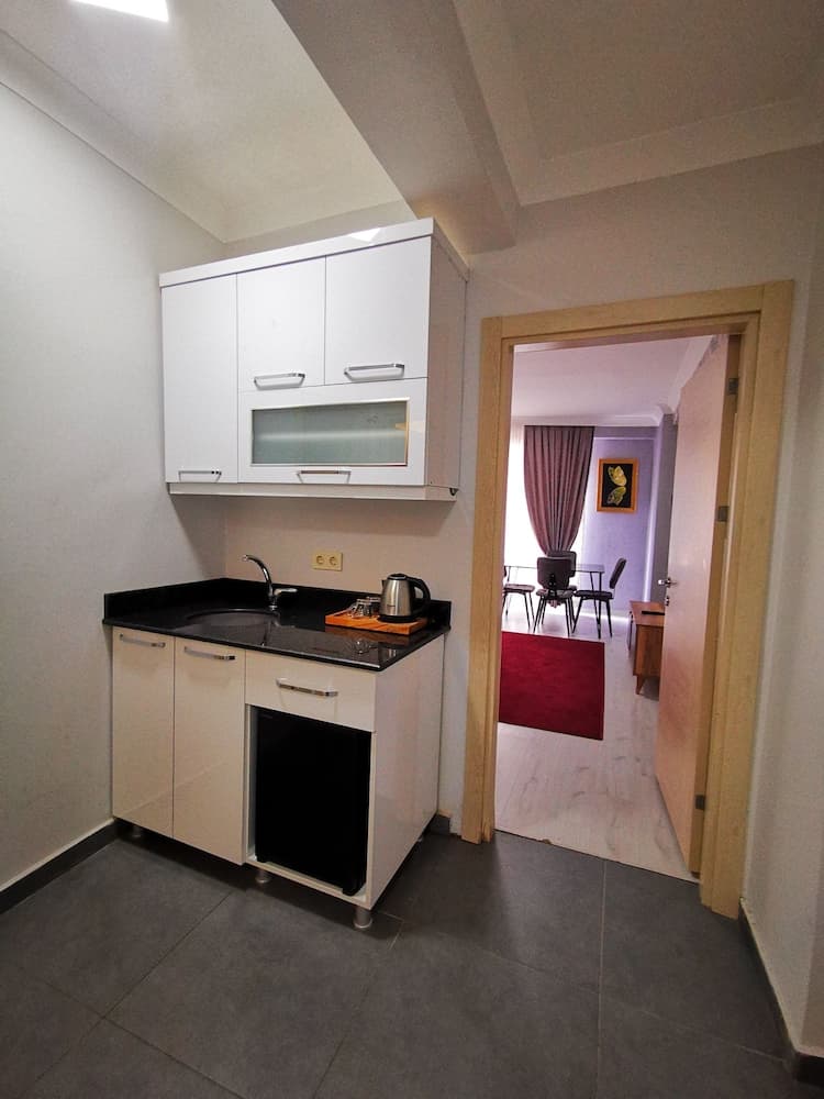 Sahane Apart, photo 5