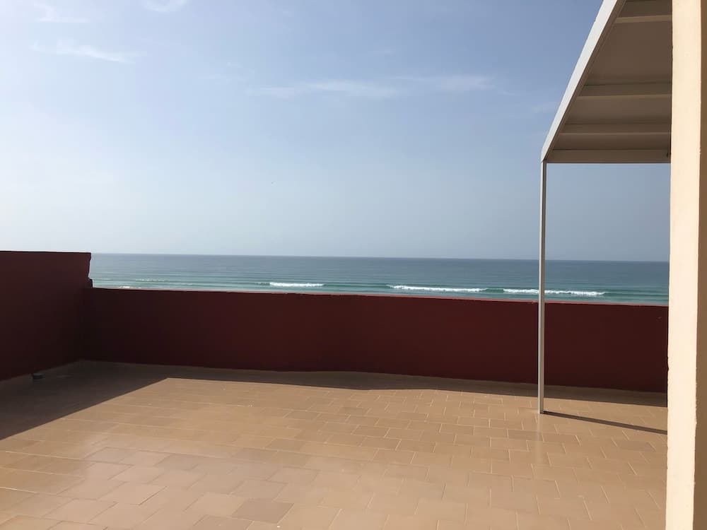 Oasis Seaside by Barok, Dakar