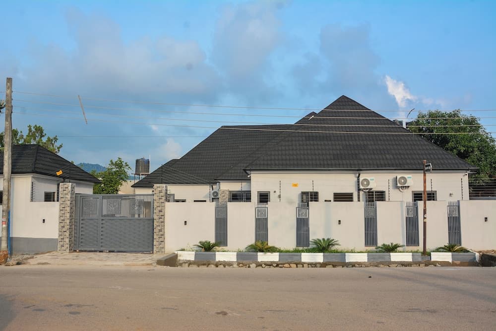 JAM MANOR, Abuja