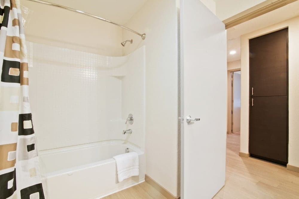 Global Luxury Suites Sunnyvale North, Sunnyvale, photo 4