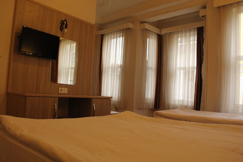 Hotel room at Jasmine Apartment
