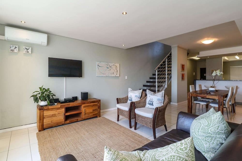 Whale Coast All Suite Hotel, Hermanus, photo 4