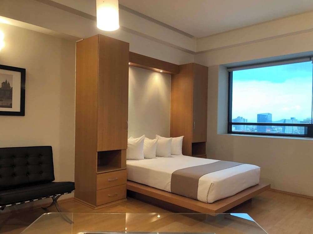 Suites Capri Reforma, Mexico City, photo 5