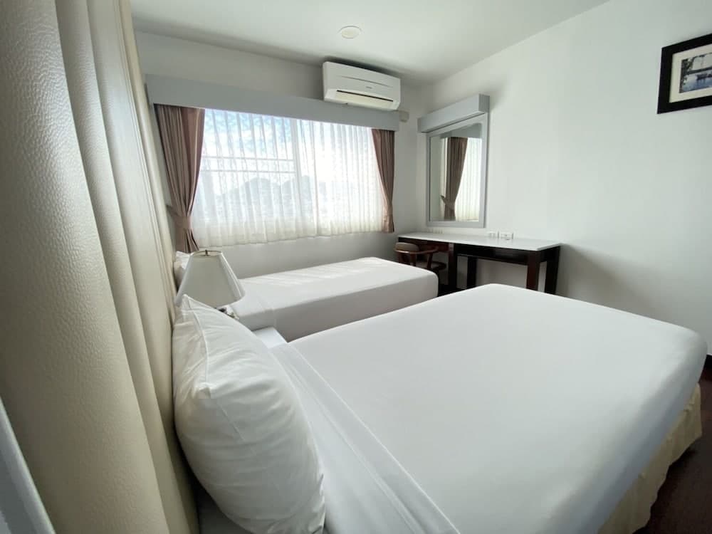 J - Town Serviced Apartments, Si Racha, photo 6