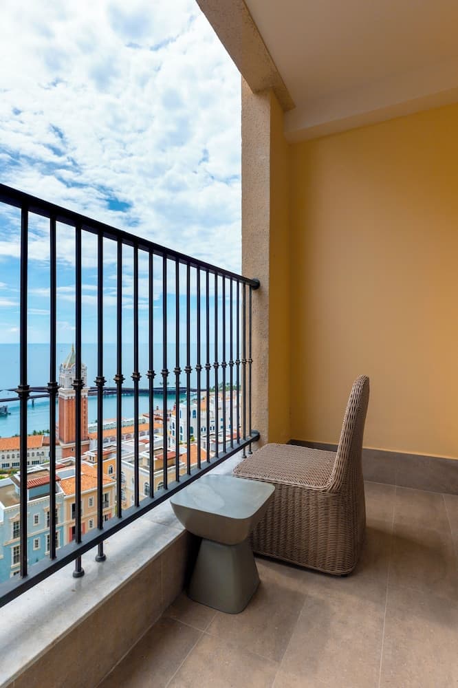 Neptune Grand Apartment Firework View Sunset Town Phu Quoc, Phu Quoc, photo 5
