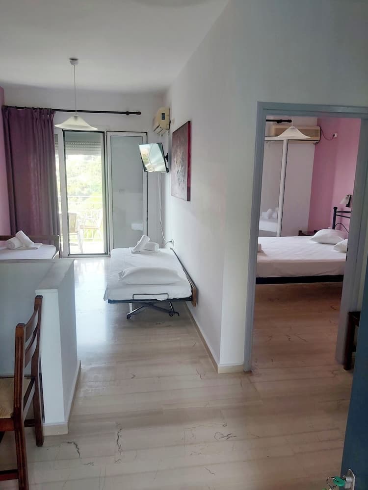 Filoxenia Hotel & Apartments, Kefalonia, photo 5