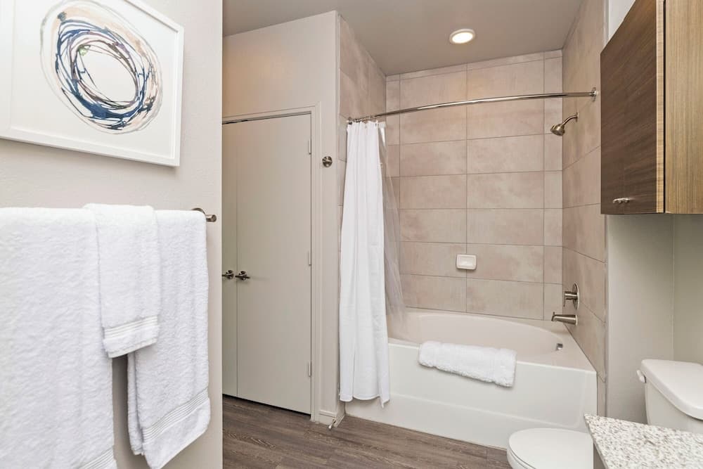 The Green At Plum Creek Apartments By Barsala, Kyle, photo 6