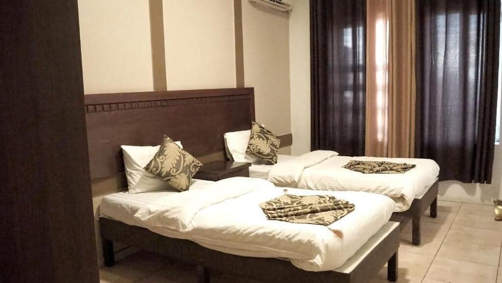 Alfawanees Hotel Apartments, Amman, photo 4