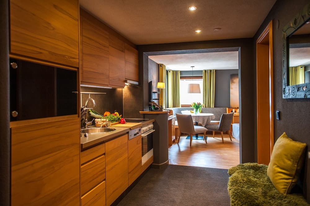 Lärchenhof - Premium Apartments & Zimmer, Sankt Anton am Arlberg, photo 3