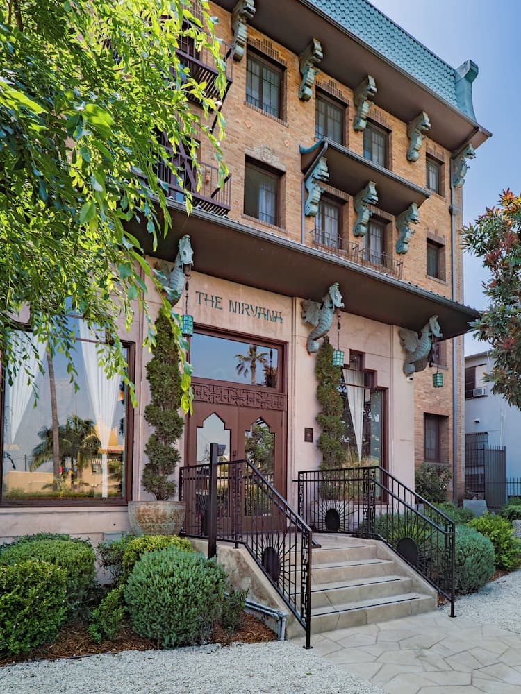 The Nirvana Apartment Hotel, Los Angeles