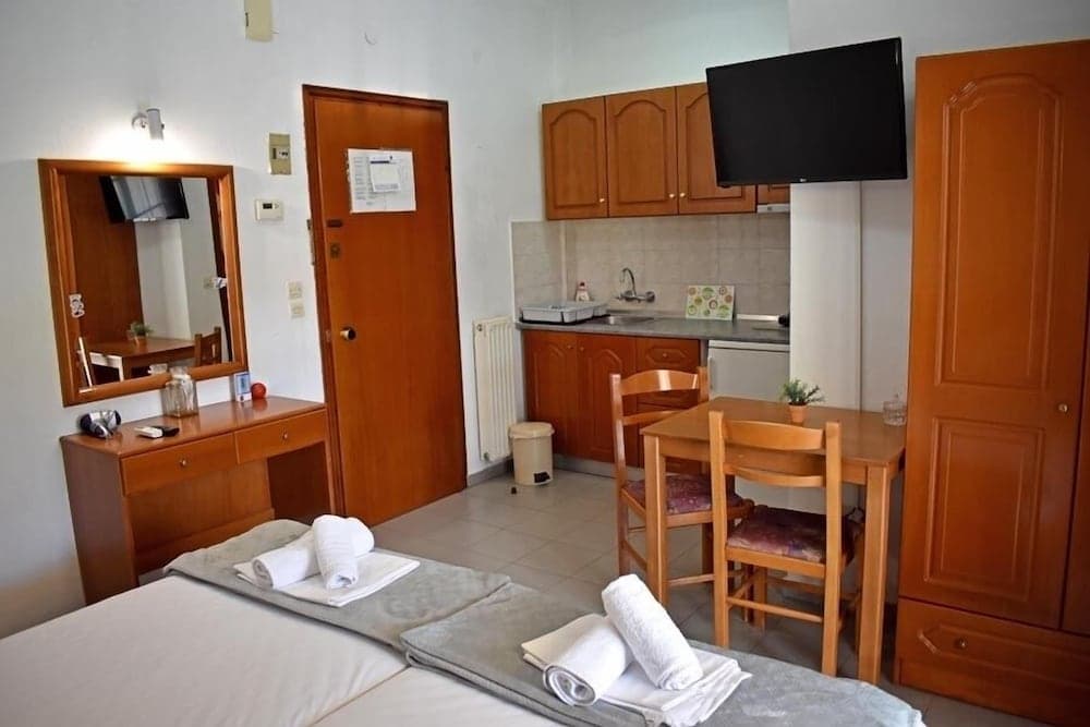 Galanis Hotel, Dio-Olympos, photo 3