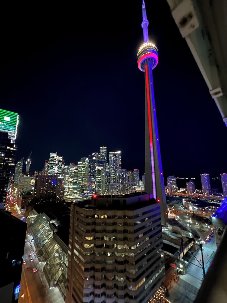 Toronto Rooms and Suites, Toronto, photo 3