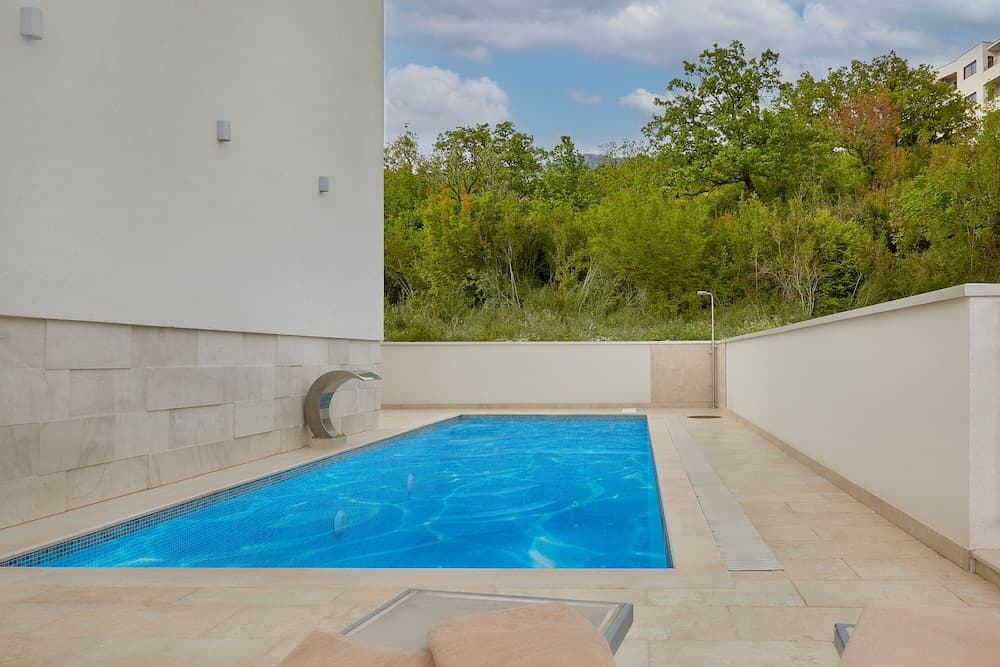 Larimar, Becici, photo 2