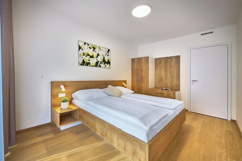 DownTown Suites Andel, Prague, photo 3