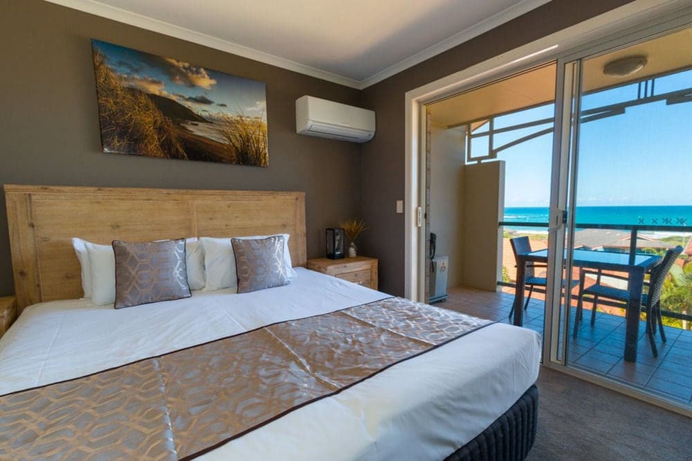 Beach Haven Executive Apartments, Korora, photo 6