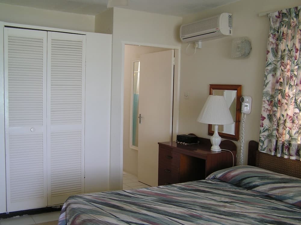 Round Rock Apartments on Sea, Silver Sands, photo 4