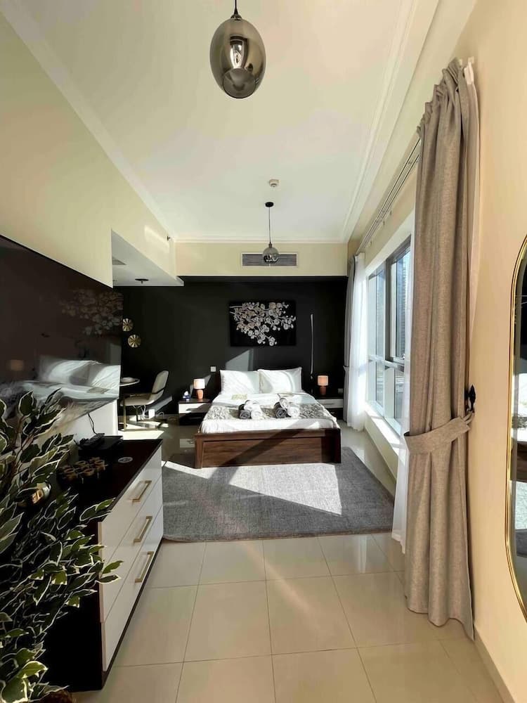 Modern Studio Dubai Marina, Dubai