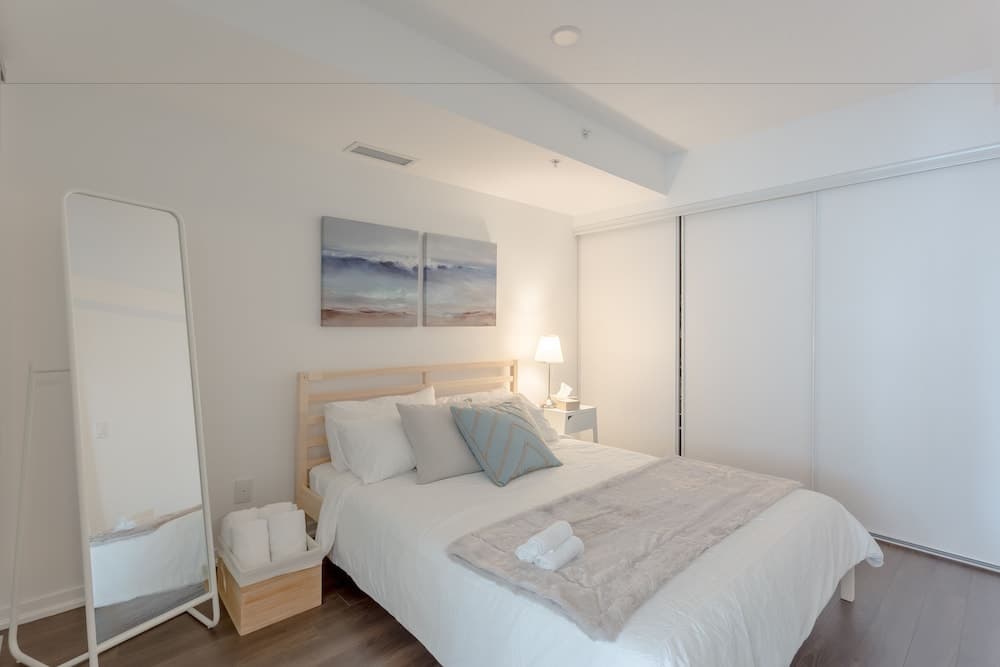 AOC Suites - Luxury Condo - City View, Toronto, photo 6