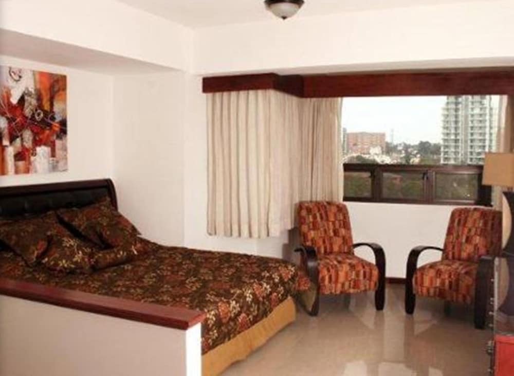 Suites Jardin Imperial, Guatemala City, photo 3