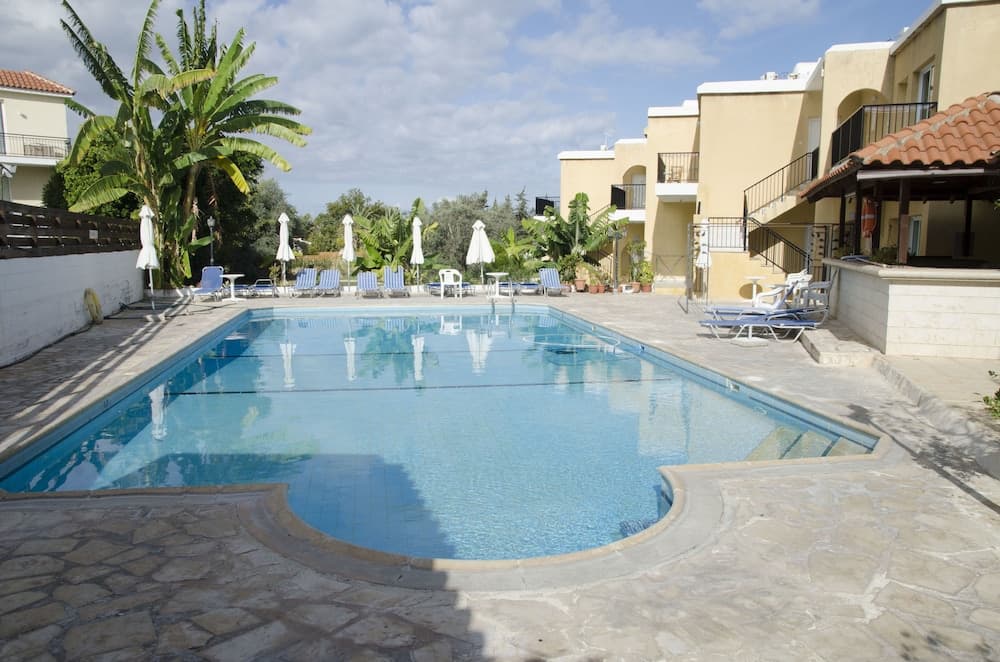 Kozis Hotel Apts, Polis