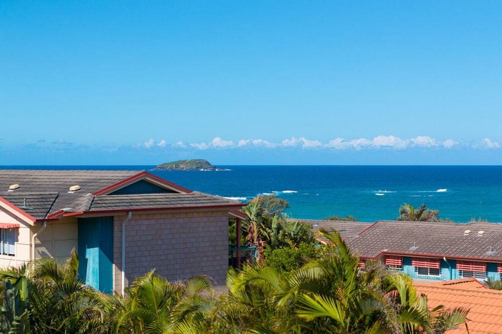 Beach Haven Executive Apartments, Korora