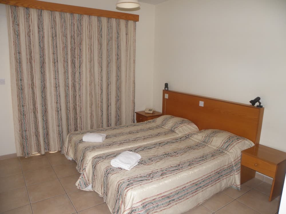 Valana Hotel Apartments, Limassol, photo 4