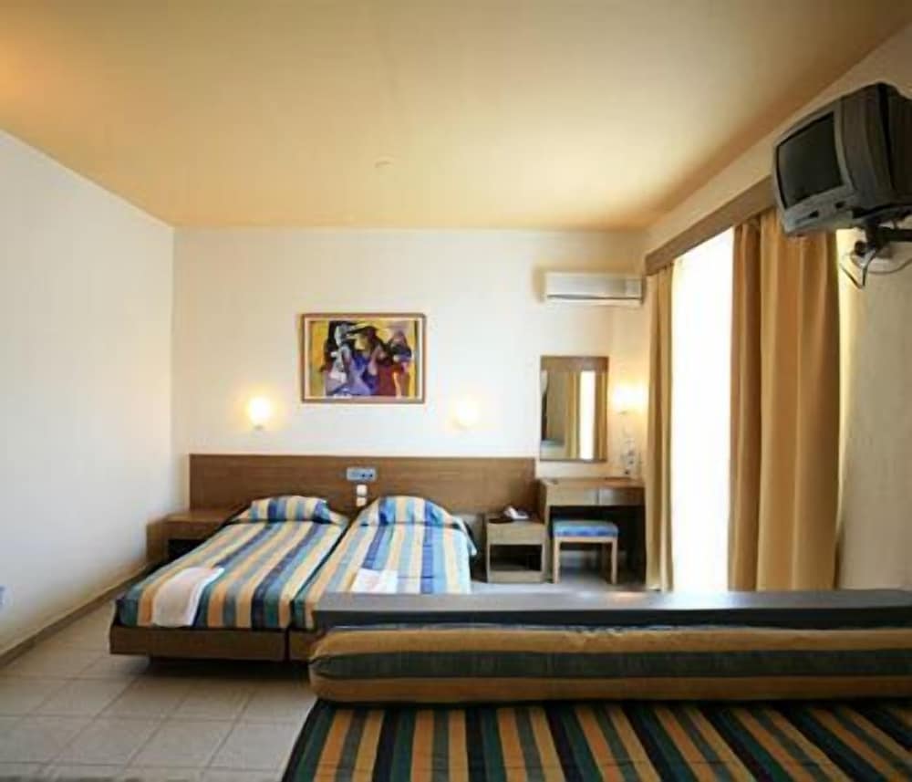 Irinna, Rhodes, photo 2