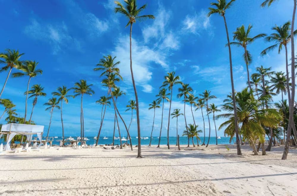 TROPICAL RETREAT at PLAYA LOS CORALES, Punta Cana
