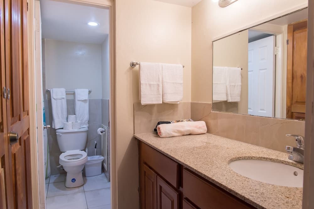 Montego Bay Club Apartments, Montego Bay, photo 2