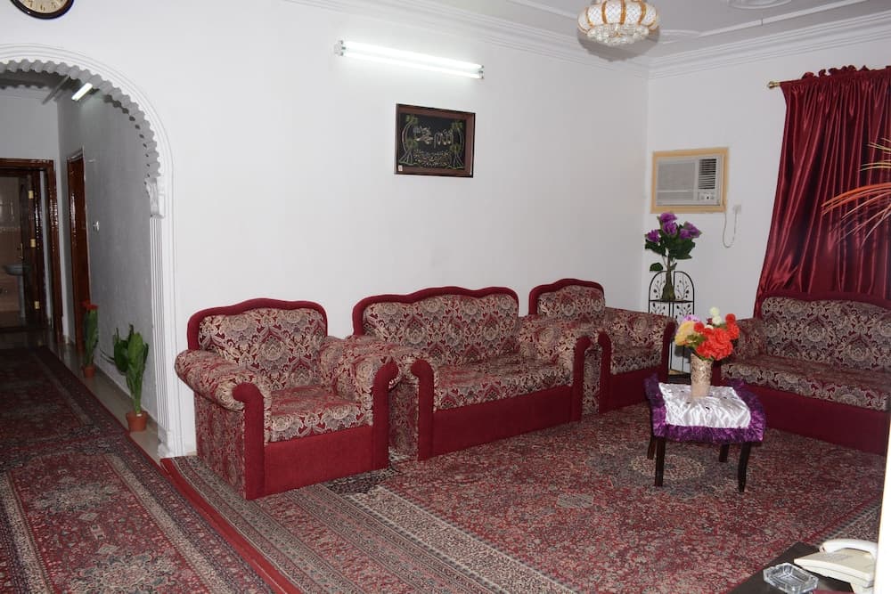 Al Eairy Furnished apt Al Madinah 1, Madinah, photo 6