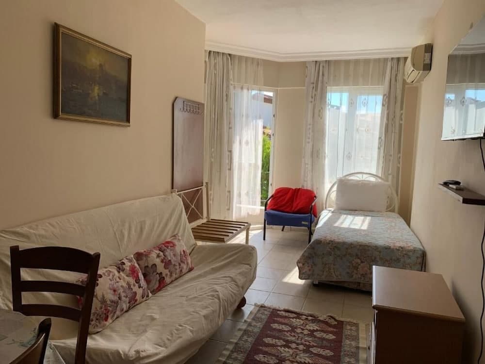 CIZMECI APART HOTEL, Cesme, photo 2