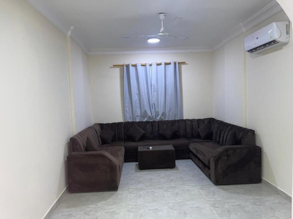 Red-15 - Bn Saif, Salalah, photo 4