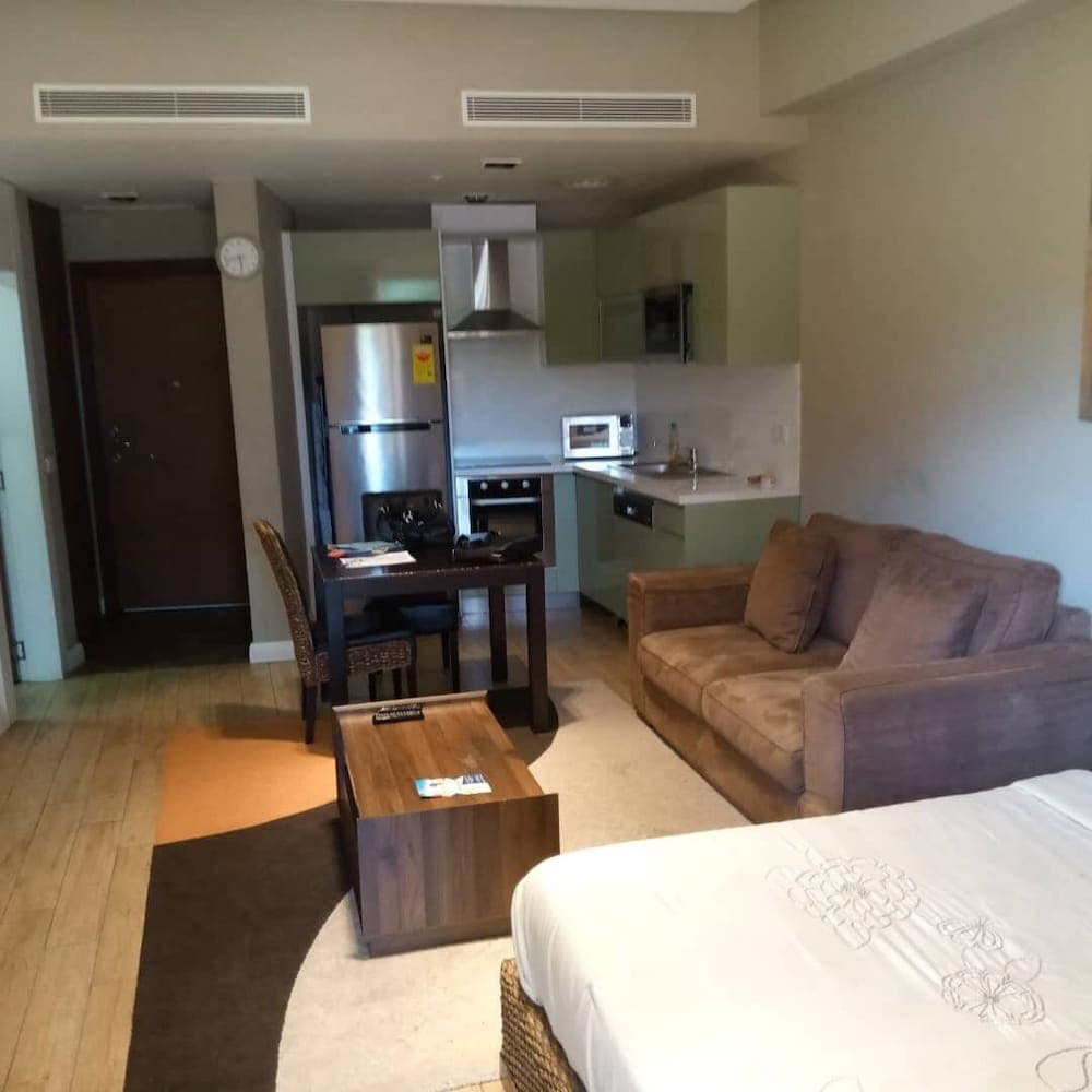 Haven City at Pearl in the City, Accra, photo 4